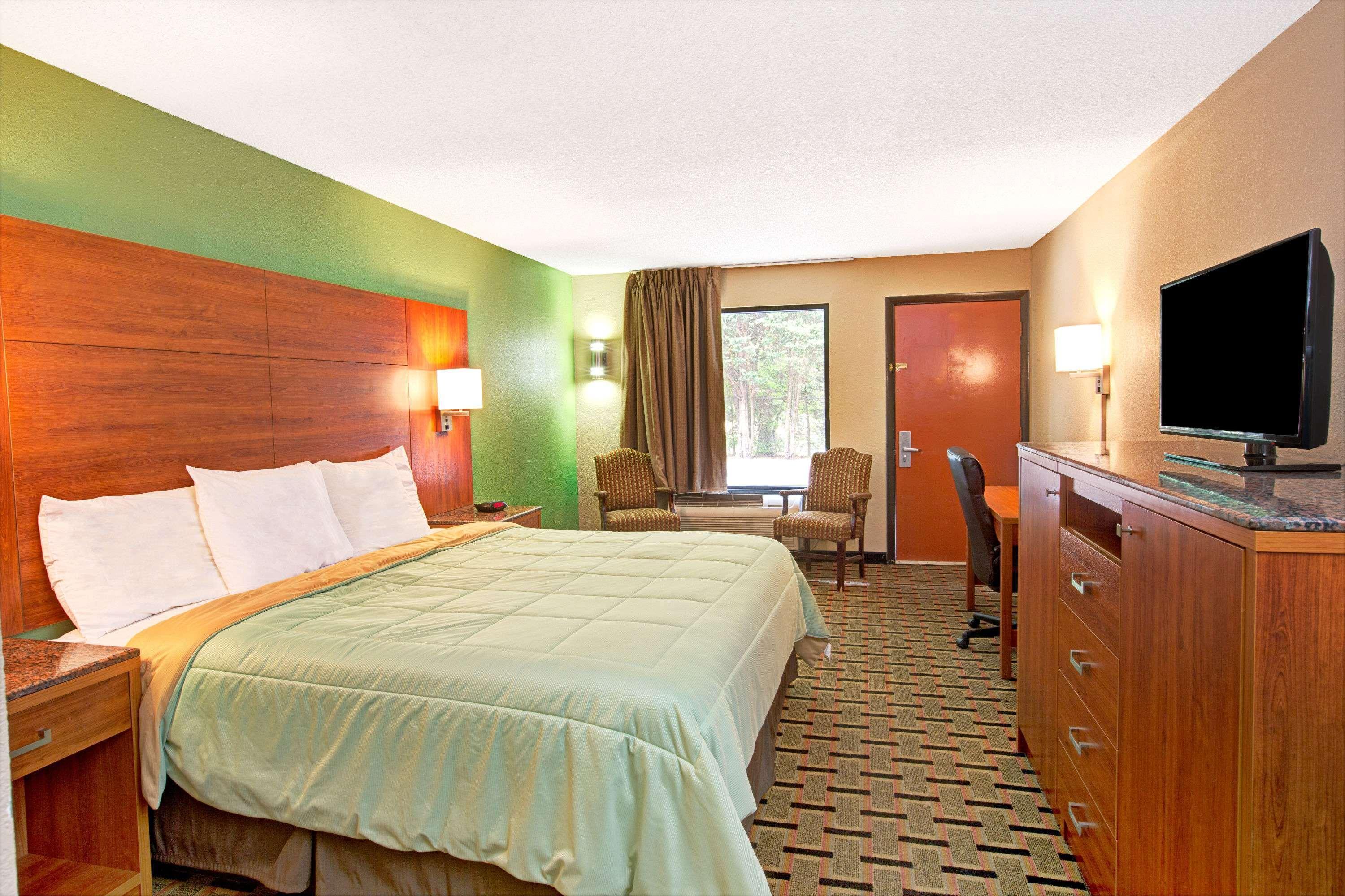 Days Inn Conover/Hickory Екстериор снимка