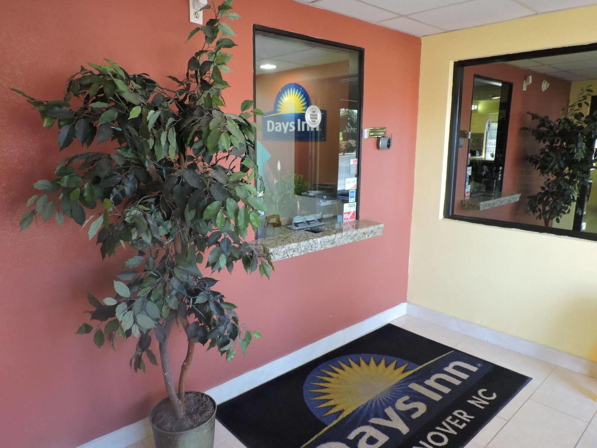 Days Inn Conover/Hickory Екстериор снимка