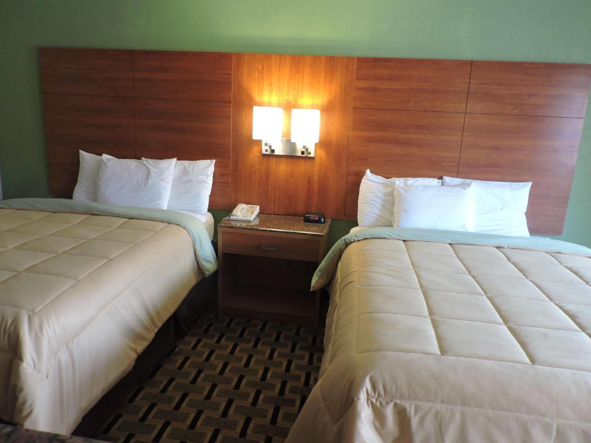 Days Inn Conover/Hickory Екстериор снимка